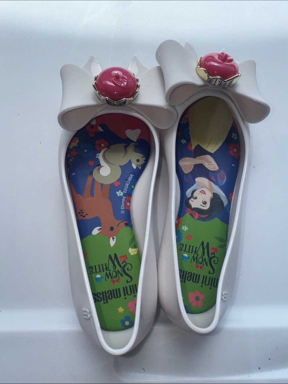 Mini Melissa Cream SNOW WHITE SLIP ON SHOES PERFECT CONDITION!